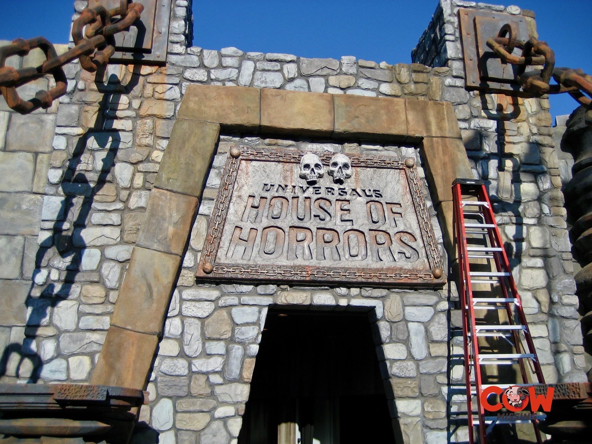 Universal’s House of Horrors exterior at Universal Studios Hollywood